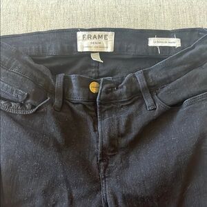 FRAME Denim Le Skinny de Jeanne Black Distressed Jeans